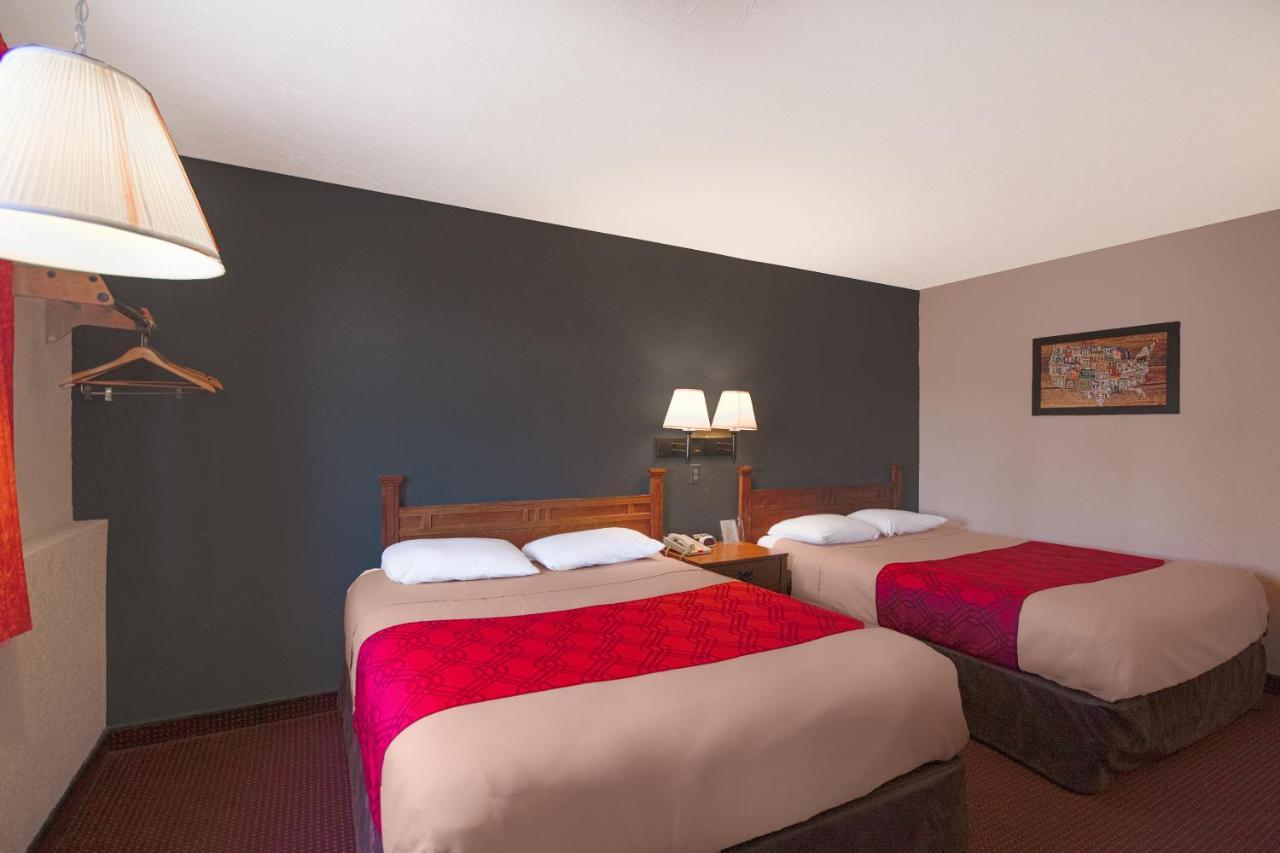 Econo Lodge Junction City I-70 Near Fort Riley Exterior foto