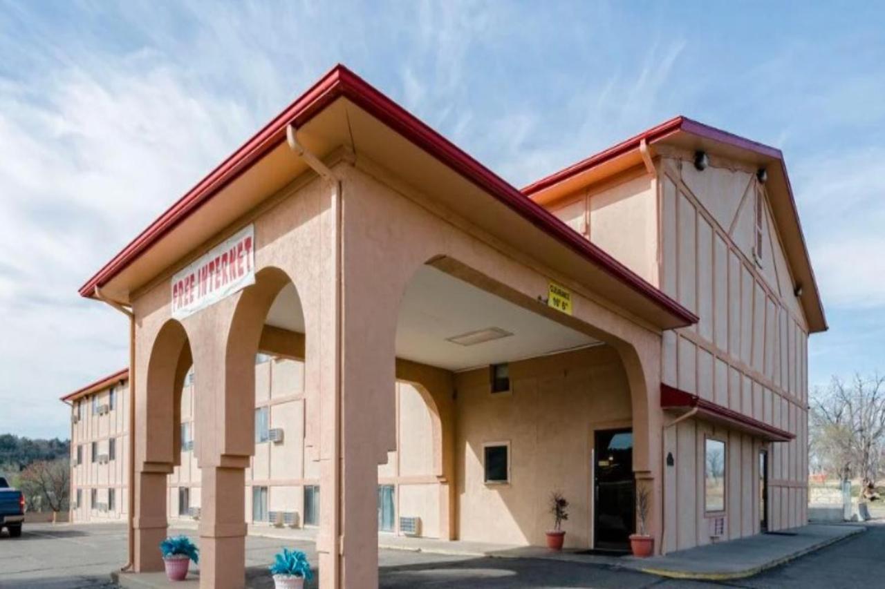 Econo Lodge Junction City I-70 Near Fort Riley Exterior foto