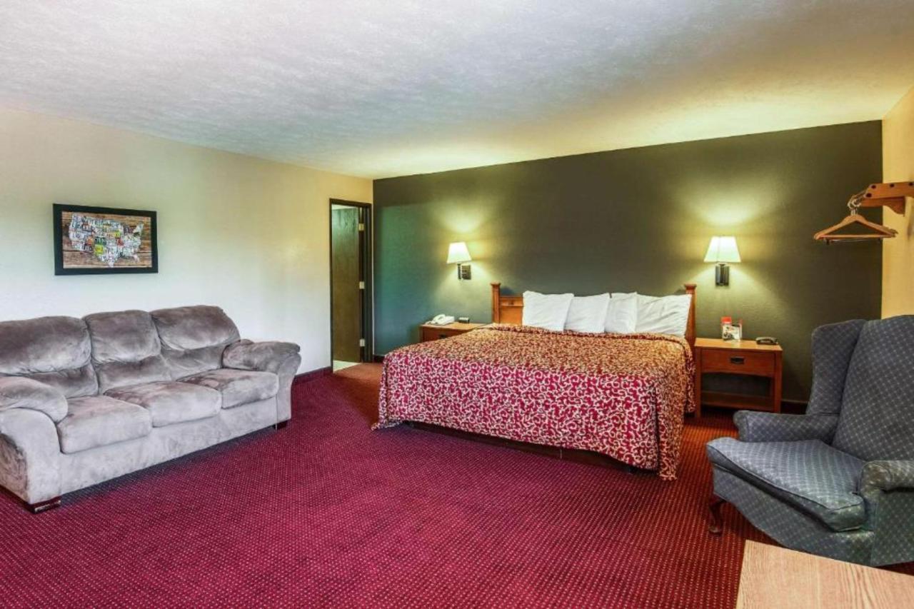 Econo Lodge Junction City I-70 Near Fort Riley Exterior foto