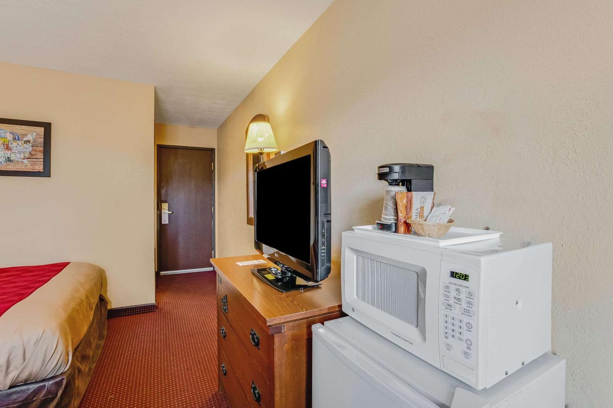 Econo Lodge Junction City I-70 Near Fort Riley Exterior foto